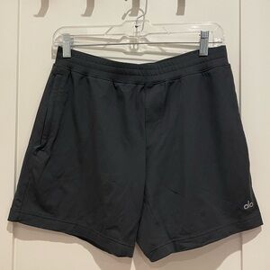 ALO Yoga Men's Charcoal Athletic Shorts